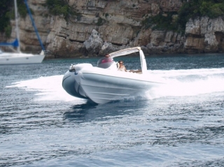 Gouter aux plaisirs de la navigation avec 212 Yachts